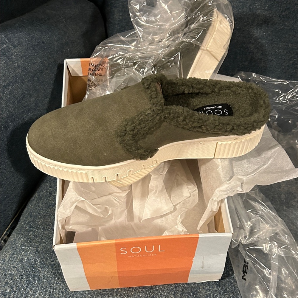 SOUL Naturalizer Olive Green Slip-On Shoes